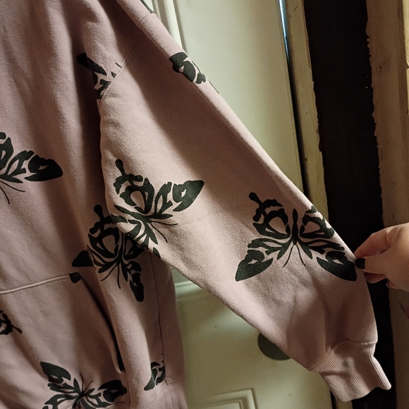 2/$10 Rose Pink Oversized Hoodie with Black Butterfly Print Size XS - Picture 4 of 7
